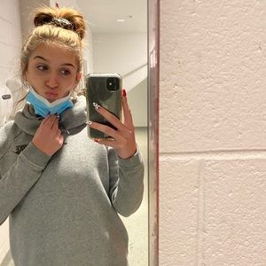 Meet your Posher, Julia